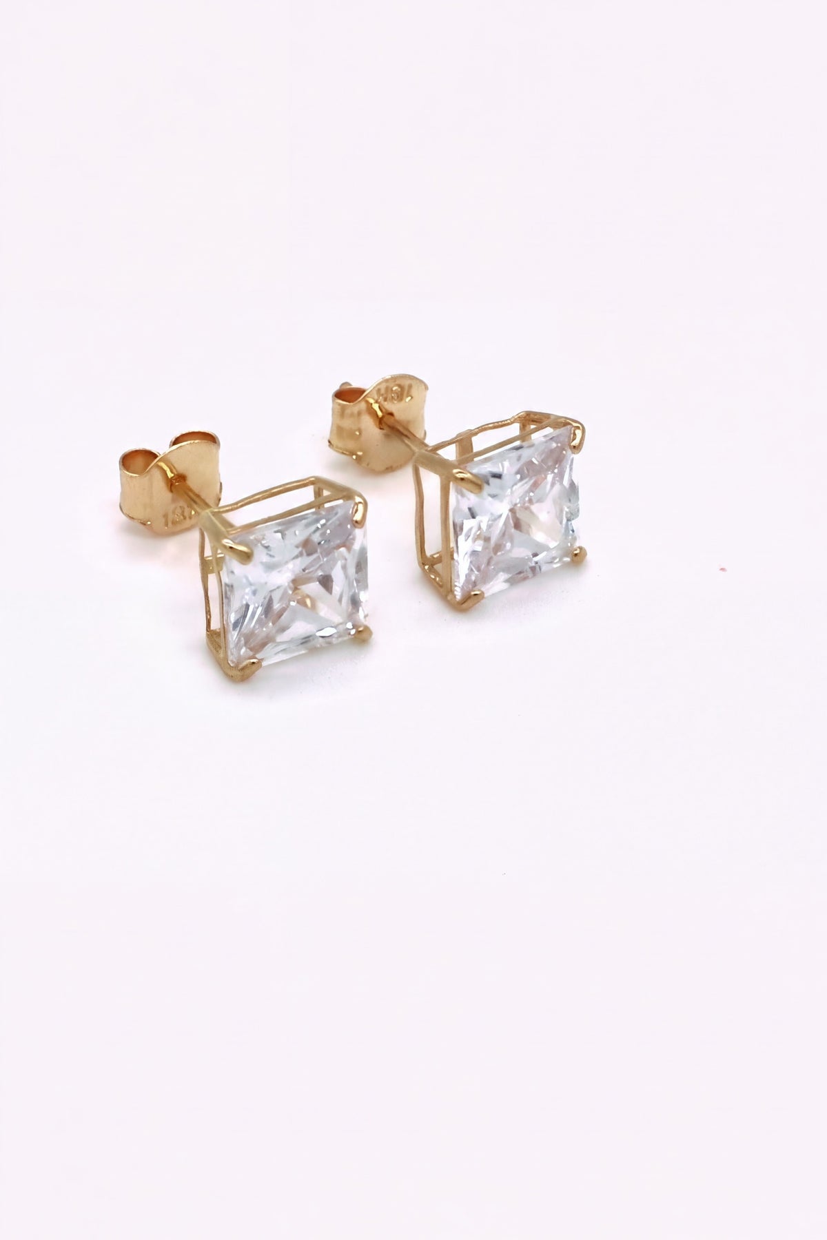 Akta Guld Studs 18K Nayeli