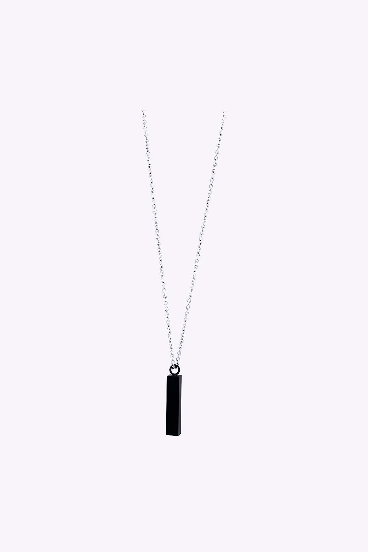 By Billgren halsband med hänge i stål - svart