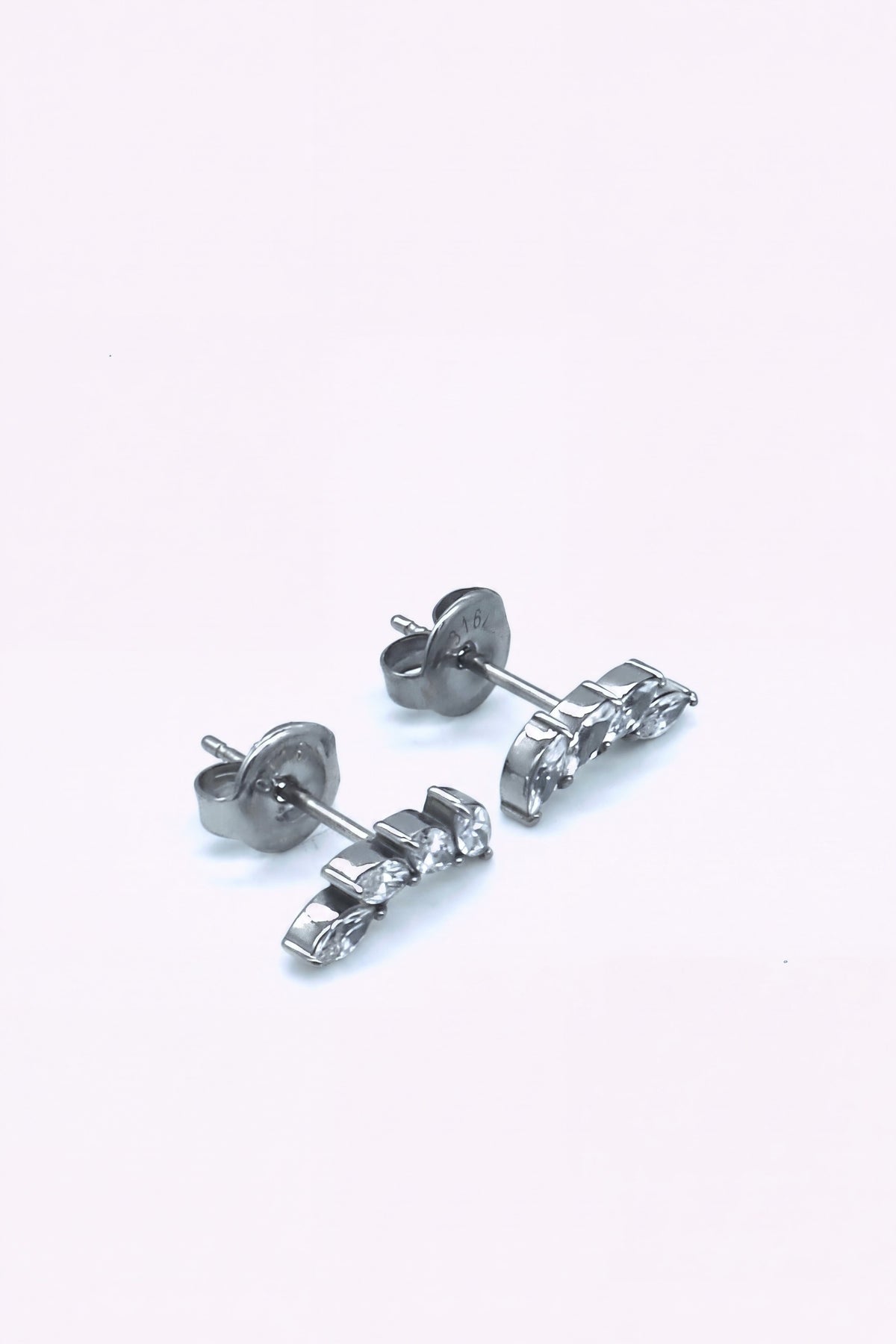 Stal Studs Vera